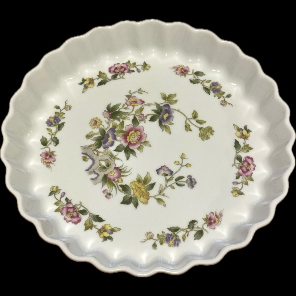 Floral Scalloped Edge Quiche Plate